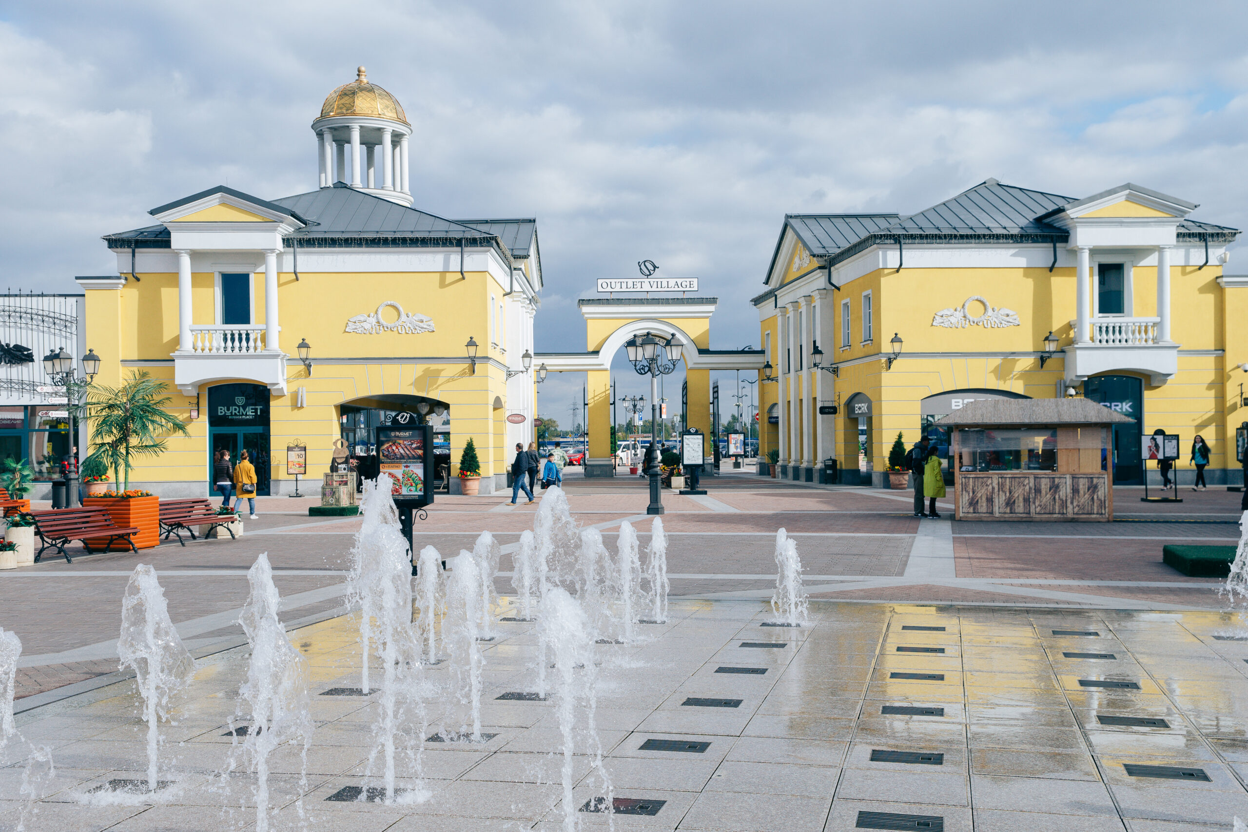 Outlet Village Belaya Dacha, Московская Область, г. Котельники,  Новорязанское шоссе, 8. – Mallbroker.com – Консультант и брокер торговых  центров